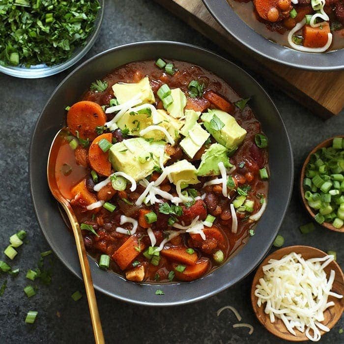 Meatless Instant Pot Chili – Fit Foodie Finds